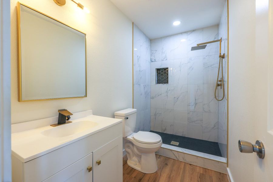 Furnished interior view inside a new home in , Cleveland (Image 14).