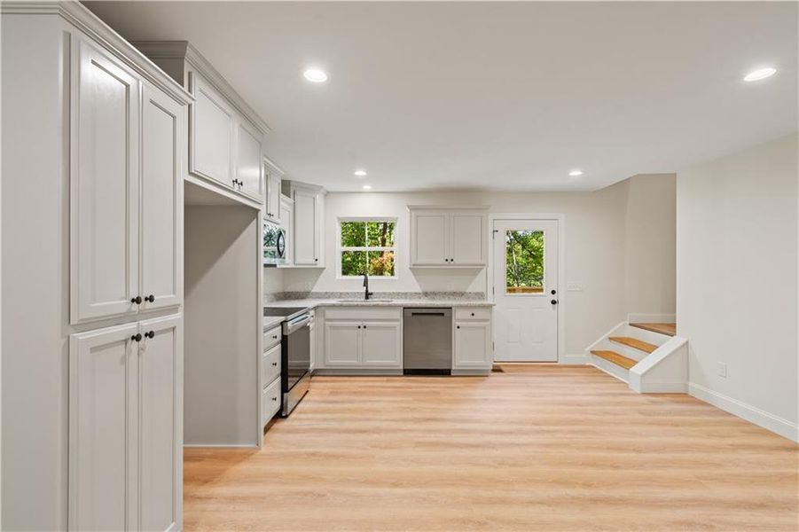 Image 34 of a home in .