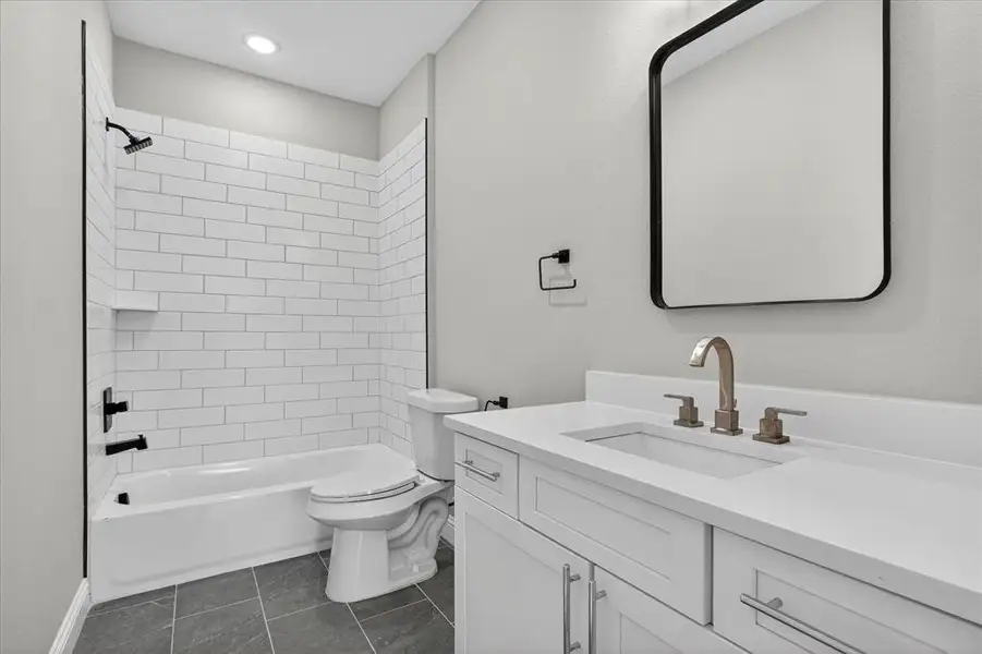 Furnished interior view inside a new home in , Grand Prairie (Image 5).