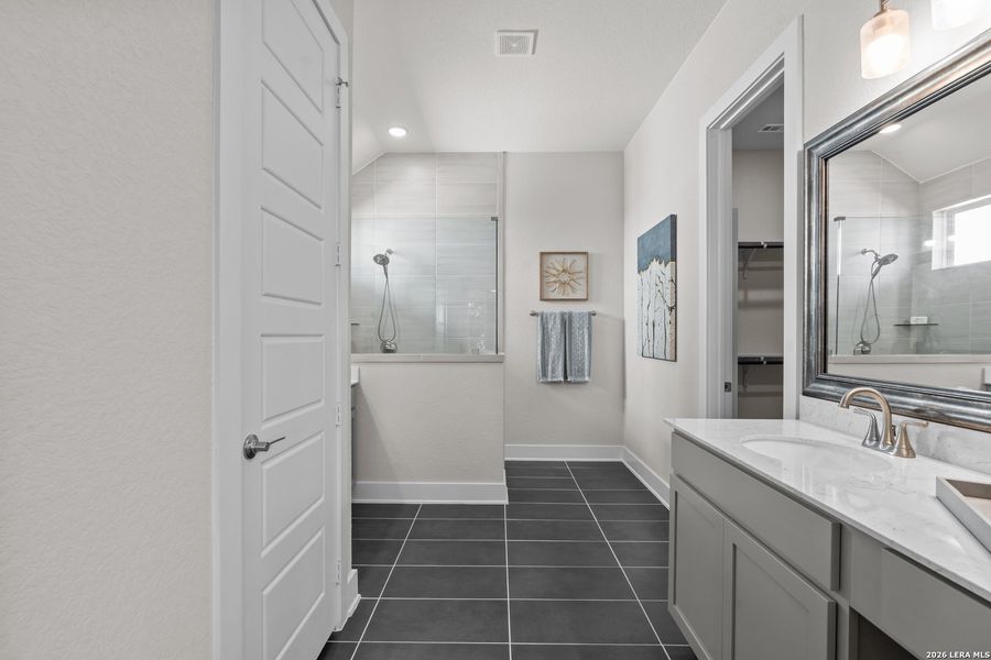 Furnished interior view inside a new home in Esperanza, Boerne (Image 10).