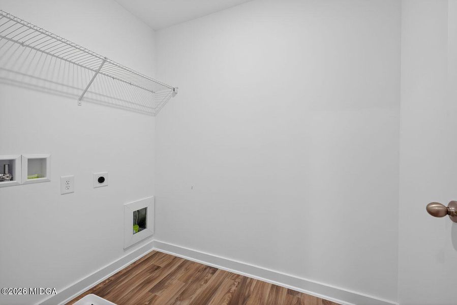 Spacious, unfurnished interior of a new home in Robins Estates, Warner Robins (Image 22).