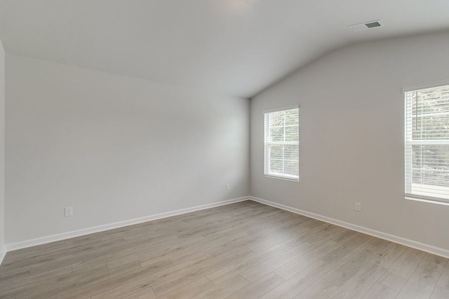 Spacious, unfurnished interior of a new home in Bluefield, Lexington (Image 19). Spacious, unfurnished interior of a new home in Bluefield, Lexington (Image 19).