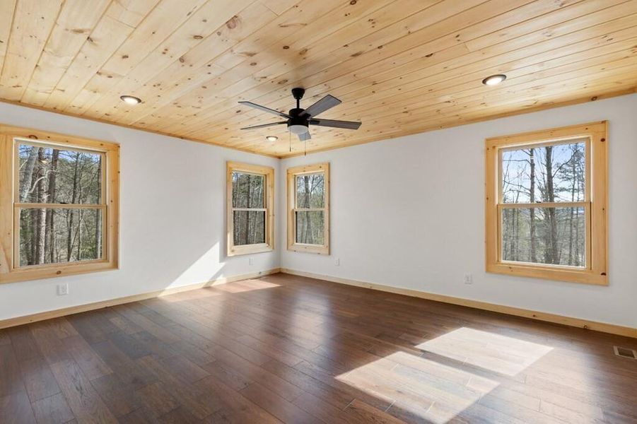 Spacious, unfurnished interior of a new home in , Morganton (Image 13).