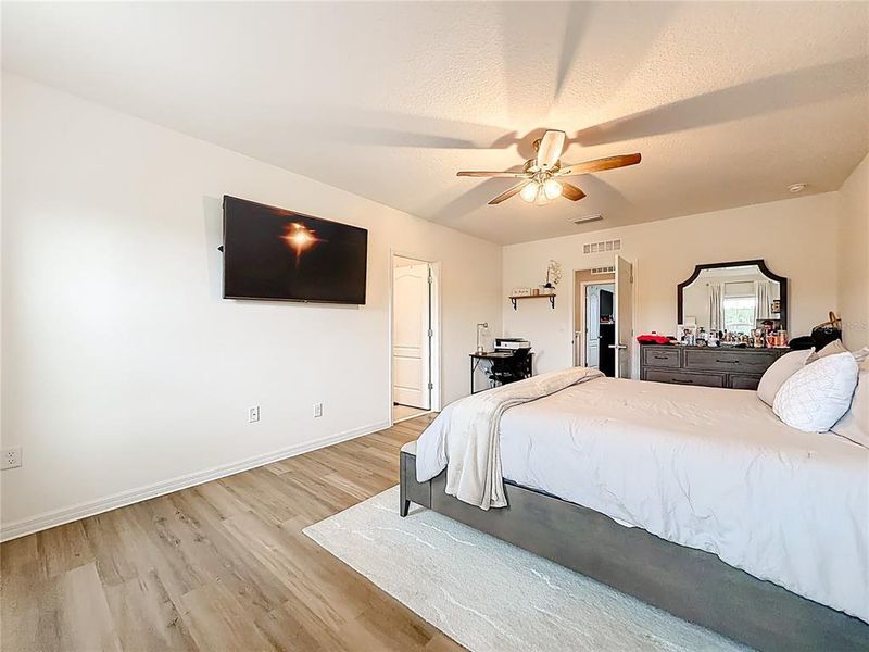 Furnished interior view inside a new home in Edgemont at Serenoa, Clermont (Image 38).