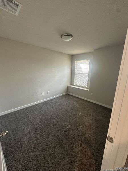 Spacious, unfurnished interior of a new home in , San Antonio (Image 11).
