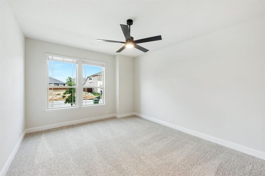 Spacious, unfurnished interior of a new home in Star Ranch, Godley (Image 25).