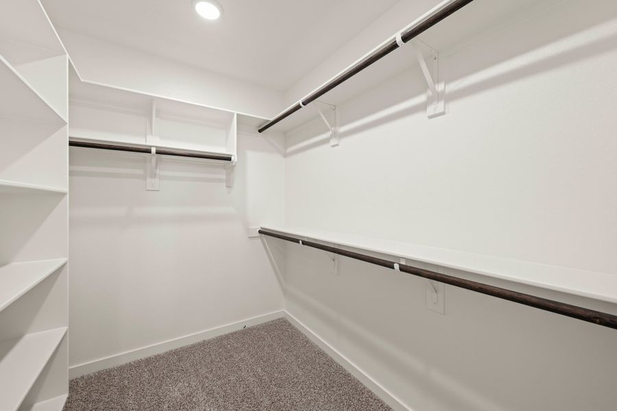 Spacious, unfurnished interior of a new home in Eagles Landing, Waco (Image 12).