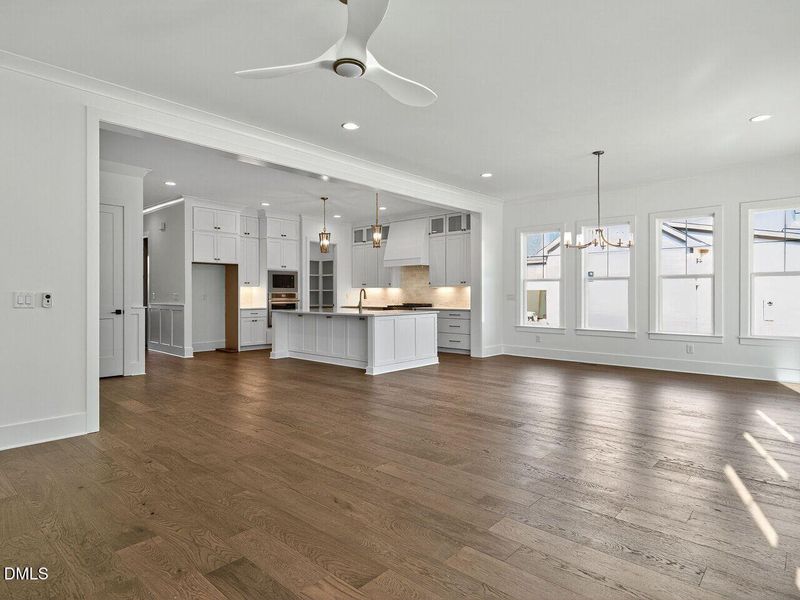 008-1280x960-living-room