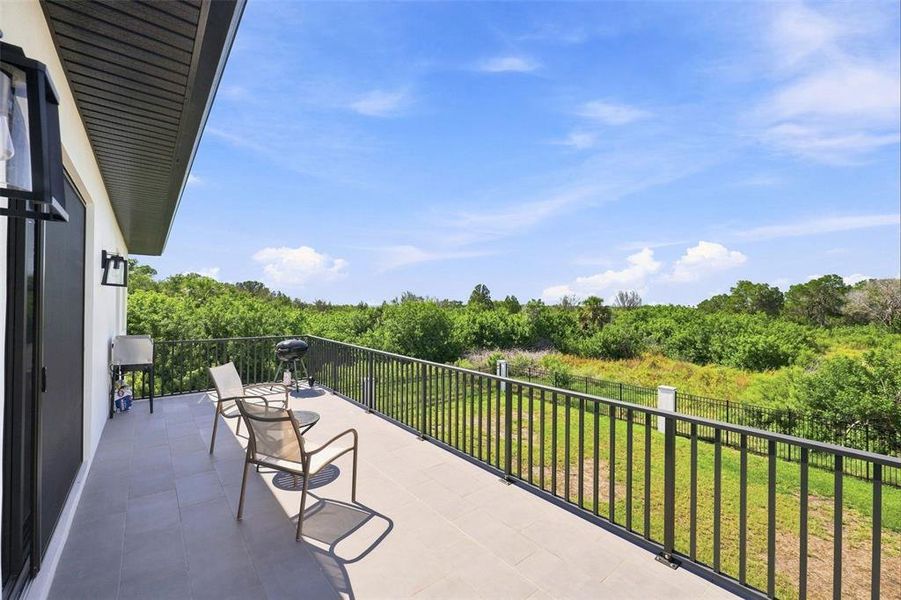 Exterior details and patio area of a home in , Port Richey (Image 31).