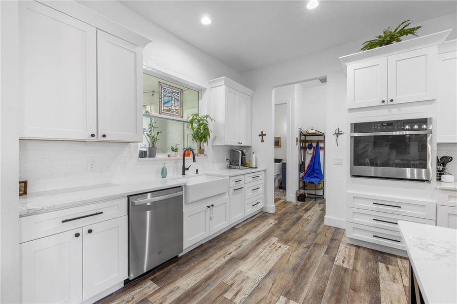 Furnished interior view inside a new home in , Dade City (Image 46).