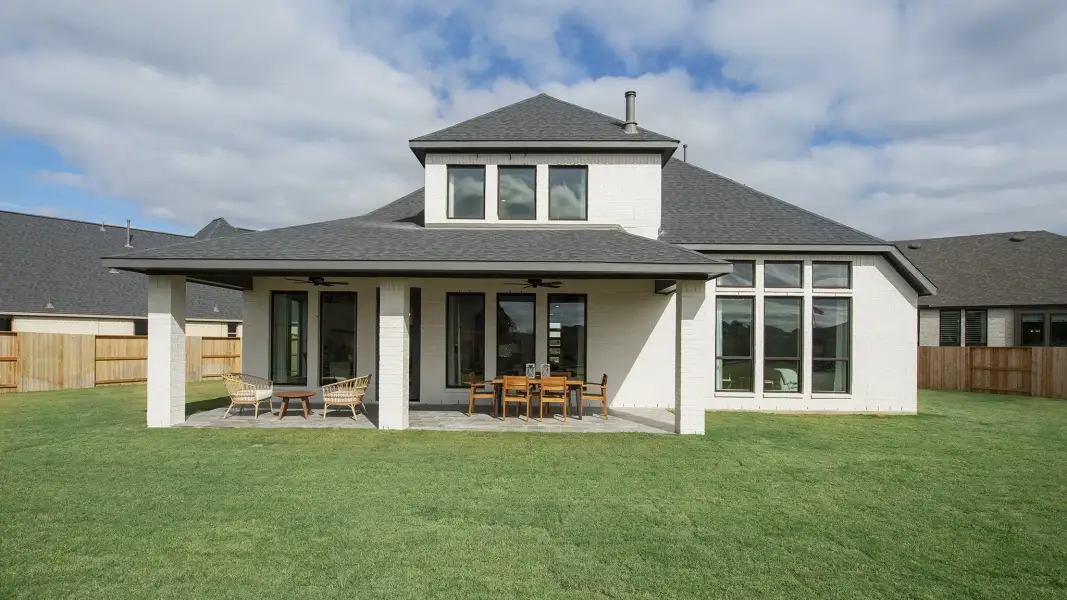 Representative exterior details of a home built from the 3399W by Perry Homes in Briarley, Montgomery (Image 32).