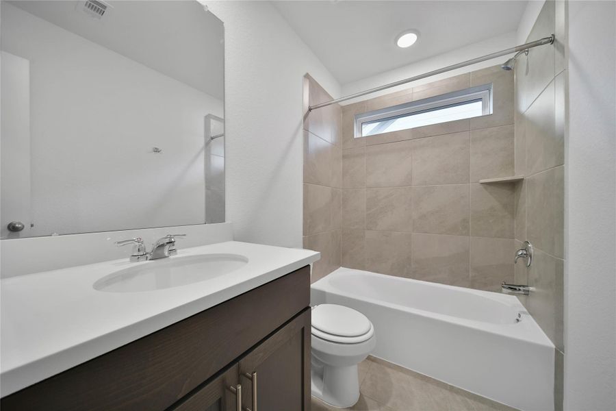 Furnished interior view inside a new home in , Rosharon (Image 7). Furnished interior view inside a new home in , Rosharon (Image 7).