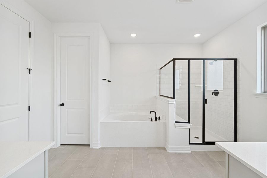 Note: Sample product photo. Actual exterior and interior selections may vary by homesite. Photo may be virtually staged