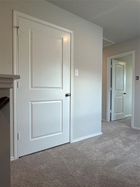 Spacious, unfurnished interior of a new home in Santa Fe, Cleveland (Image 14).