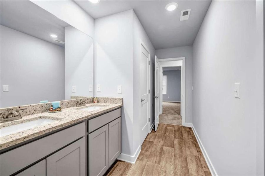 Furnished interior view inside a new home in Palmetto Oaks Phase III, Palmetto (Image 9). Furnished interior view inside a new home in Palmetto Oaks Phase III, Palmetto (Image 9).