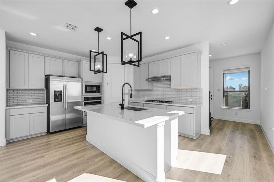 1013 Fallow Lane ~ Ready Now!