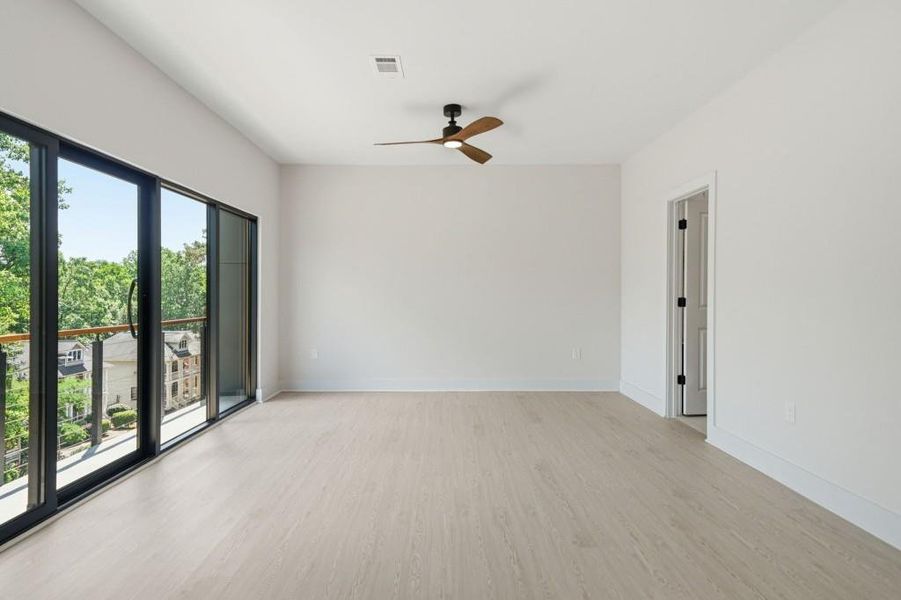 Spacious, unfurnished interior of a new home in , Decatur (Image 46).
