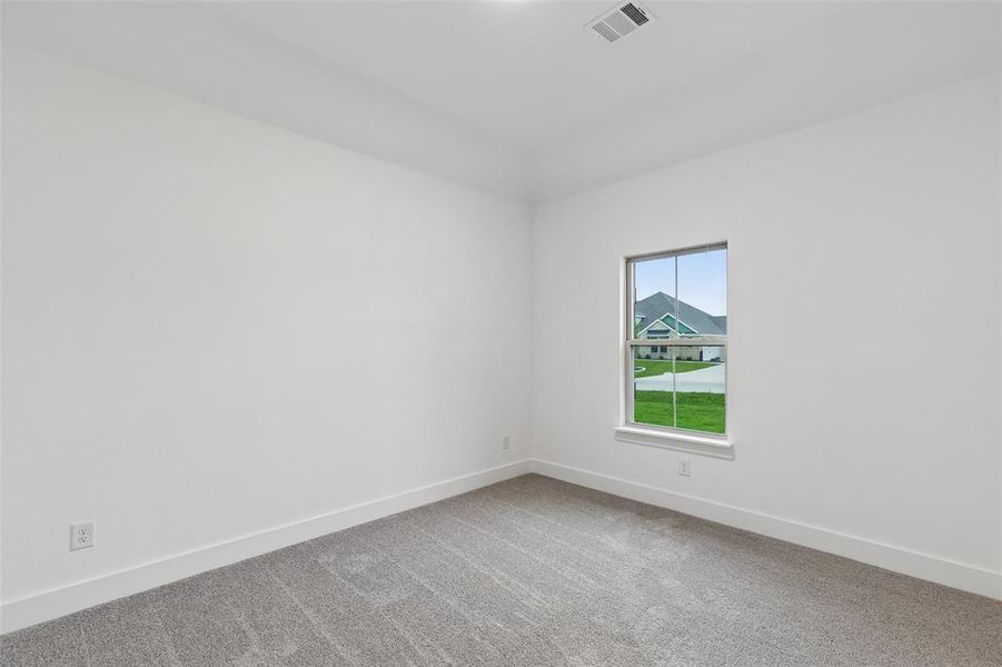 Spacious, unfurnished interior of a new home in Ellis Ranch Estates, Waxahachie (Image 31).