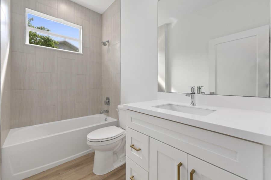 Furnished interior view inside a new home in , Port St. Lucie (Image 13).