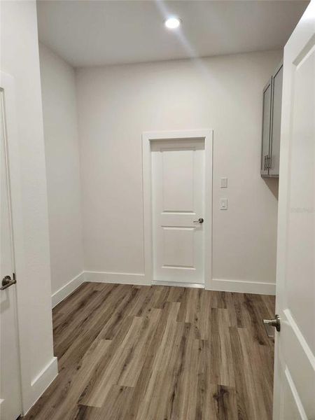 Spacious, unfurnished interior of a new home in , Homosassa (Image 19).