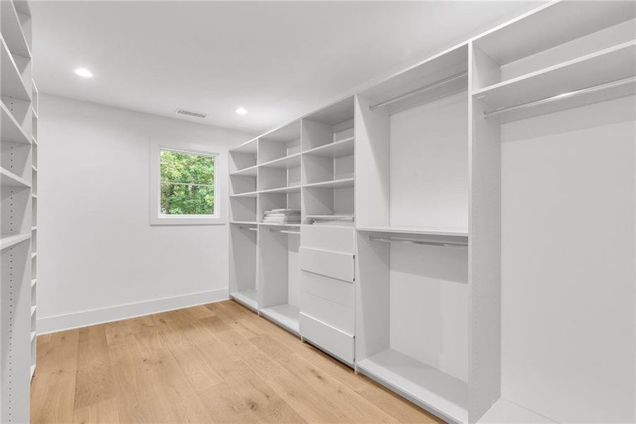 Spacious, unfurnished interior of a new home in , Brookhaven (Image 31). Spacious, unfurnished interior of a new home in , Brookhaven (Image 31).