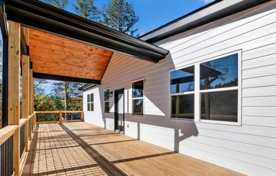 Exterior details and patio area of a home in , Helen (Image 19).