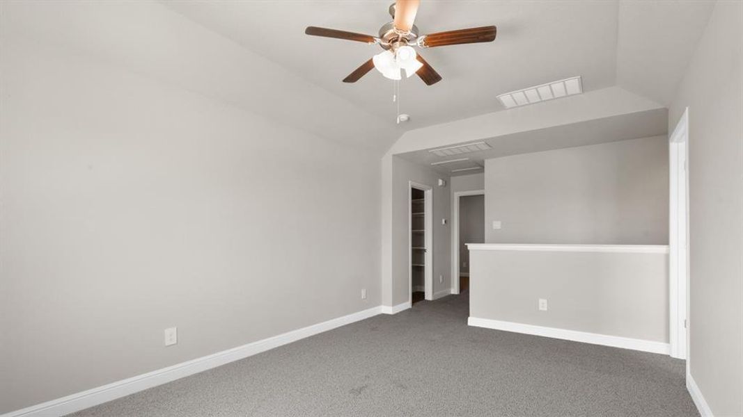Spacious, unfurnished interior of a new home in Rock Creek Ranch, Fort Worth (Image 16). Spacious, unfurnished interior of a new home in Rock Creek Ranch, Fort Worth (Image 16).
