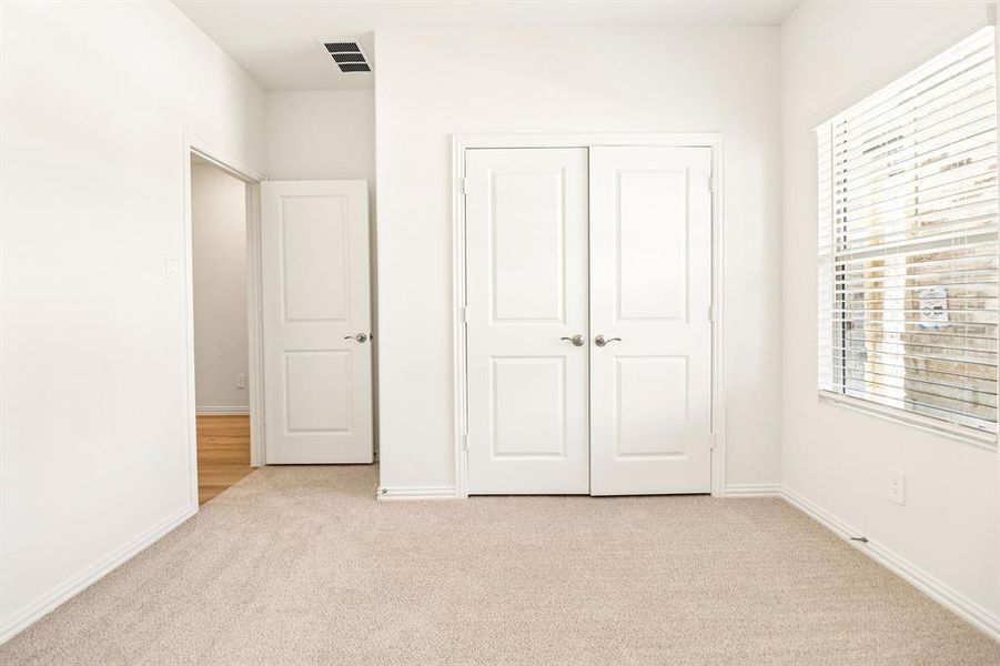 Spacious, unfurnished interior of a new home in Stella Hills, Denton (Image 24).