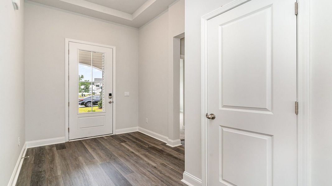 Spacious, unfurnished interior of a new home in The Preserve at Shaftesbury Glen, Conway (Image 12).