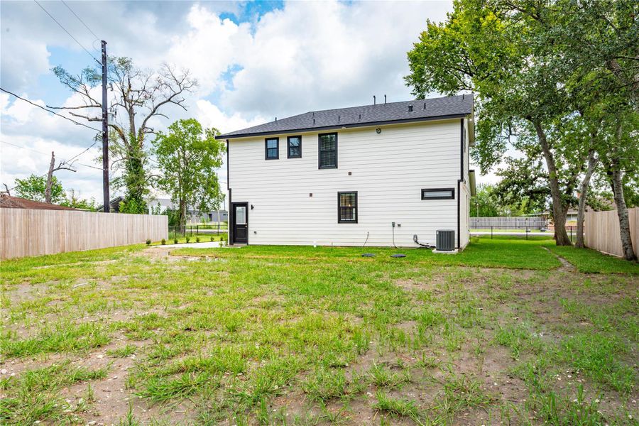 Front exterior of a new home in , Houston, TX, highlighting curb appeal (Image 22). Front exterior of a new home in , Houston, TX, highlighting curb appeal (Image 22).