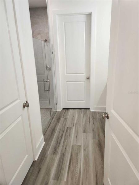 Spacious, unfurnished interior of a new home in , Homosassa (Image 13).