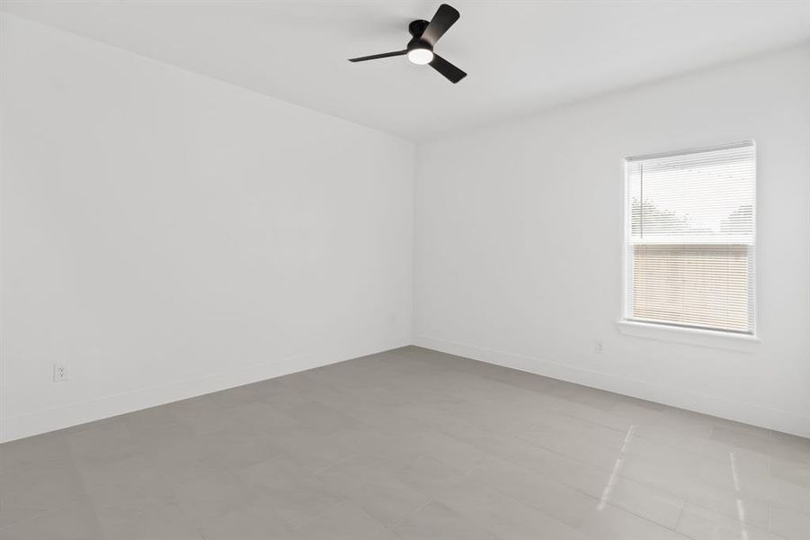 Spacious, unfurnished interior of a new home in , Fort Worth (Image 24).