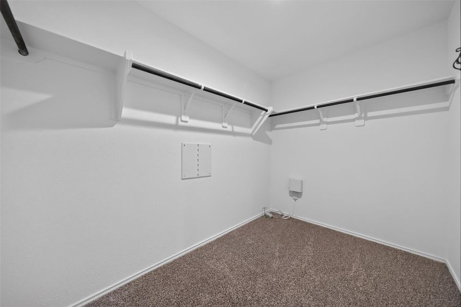 Spacious, unfurnished interior of a new home in , Houston (Image 33).