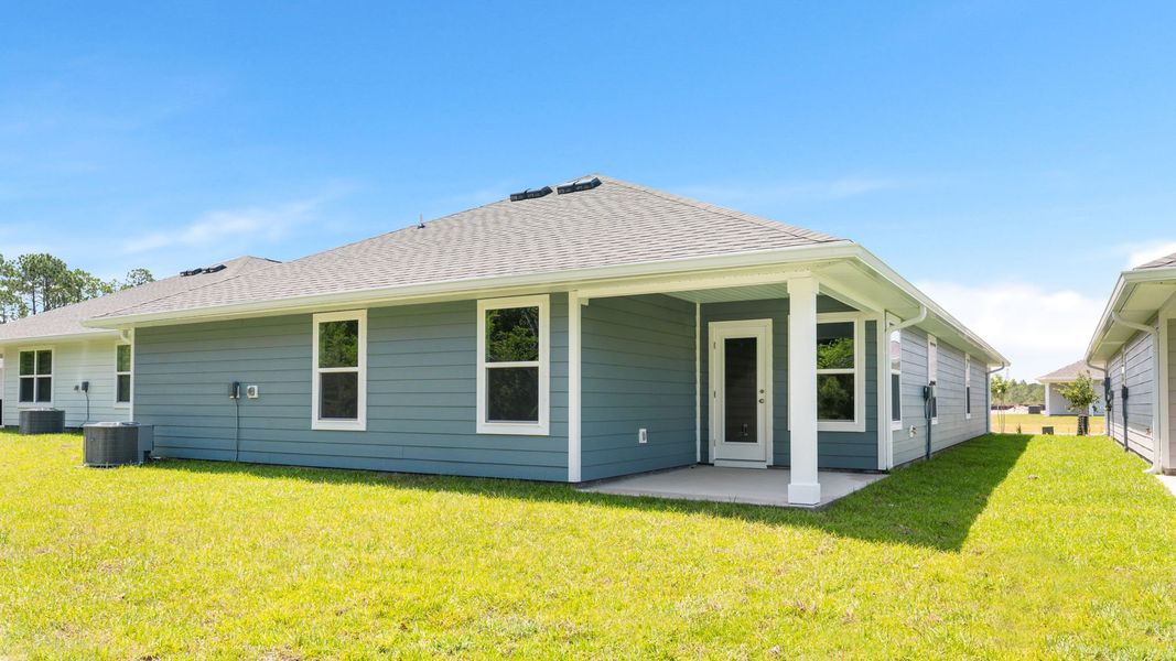 Representative exterior details of a home built from the The Lakeside by D.R. Horton in Palmetto Bluff, Port Saint Joe (Image 4).