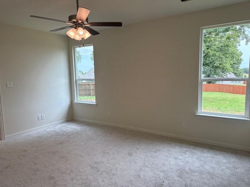 Spacious, unfurnished interior of a new home in Covenant Springs, Springtown (Image 6).