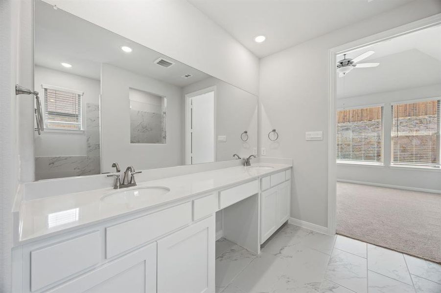 Furnished interior view inside a new home in Tinsley Meadows, Van Alstyne (Image 5). Furnished interior view inside a new home in Tinsley Meadows, Van Alstyne (Image 5).