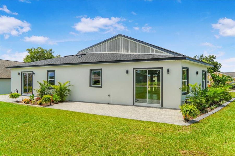 Exterior details and patio area of a home in , Apopka (Image 26).