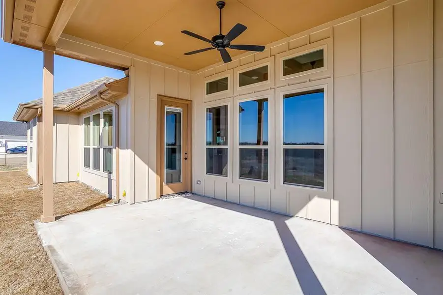 Exterior details and patio area of a home in , Weatherford (Image 23).