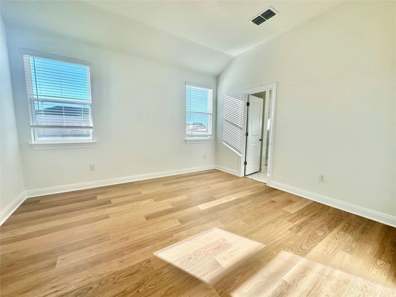 Spacious, unfurnished interior of a new home in Porter Country, Buda (Image 10). Spacious, unfurnished interior of a new home in Porter Country, Buda (Image 10).