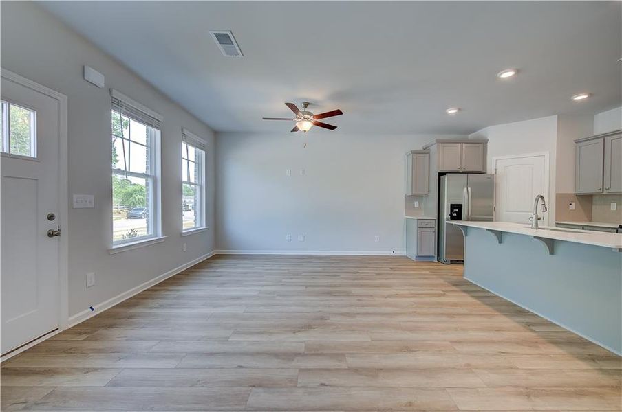 Spacious, unfurnished interior of a new home in Avery Landing, McDonough (Image 13).