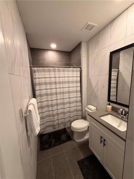 Furnished interior view inside a new home in , Cumming (Image 19).