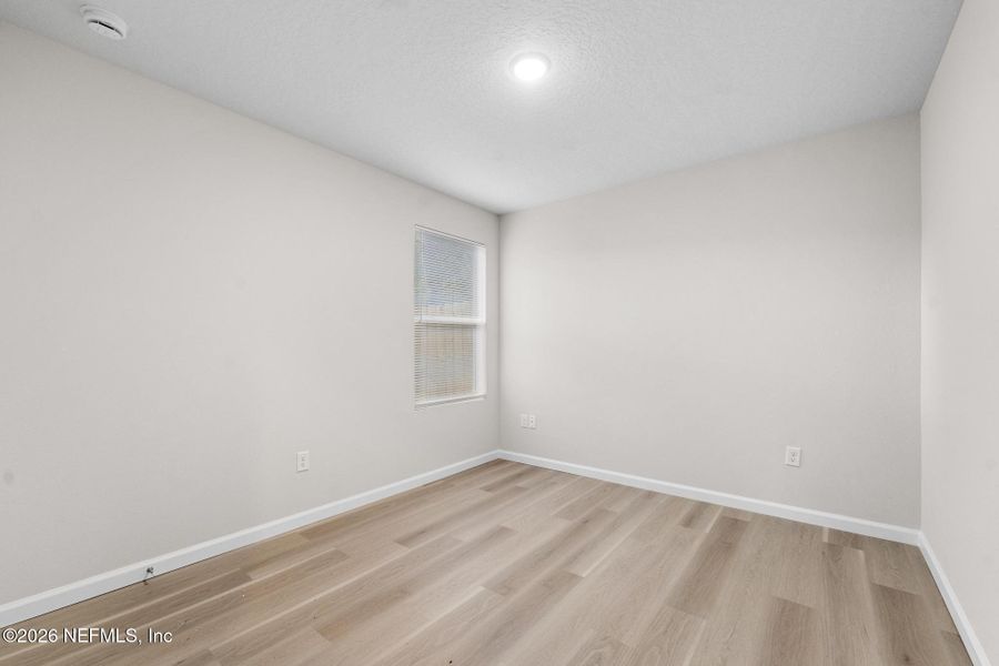 Spacious, unfurnished interior of a new home in , Jacksonville (Image 23).