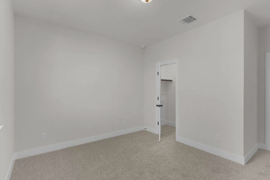 Spacious, unfurnished interior of a new home in Berry Creek Highlands, Georgetown (Image 22).