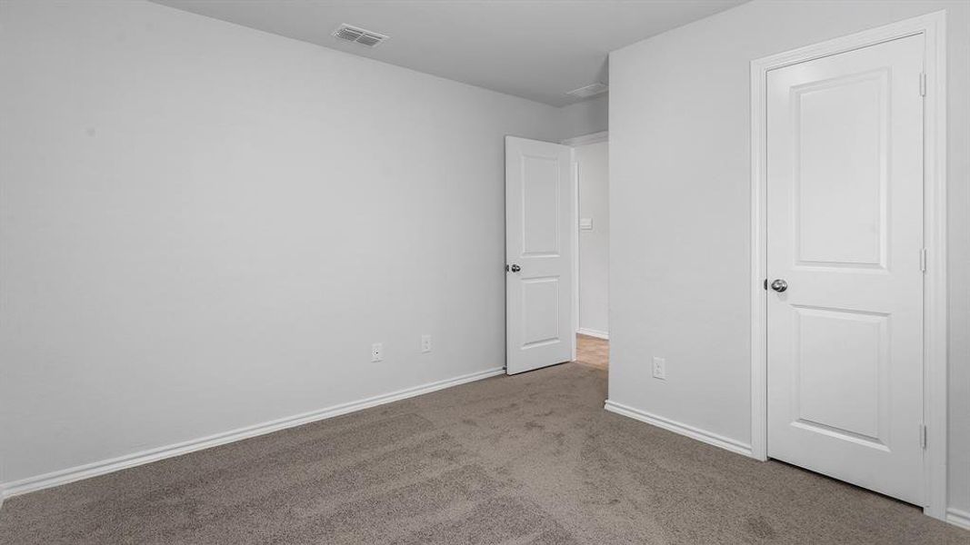 Spacious, unfurnished interior of a new home in , Fort Worth (Image 24).