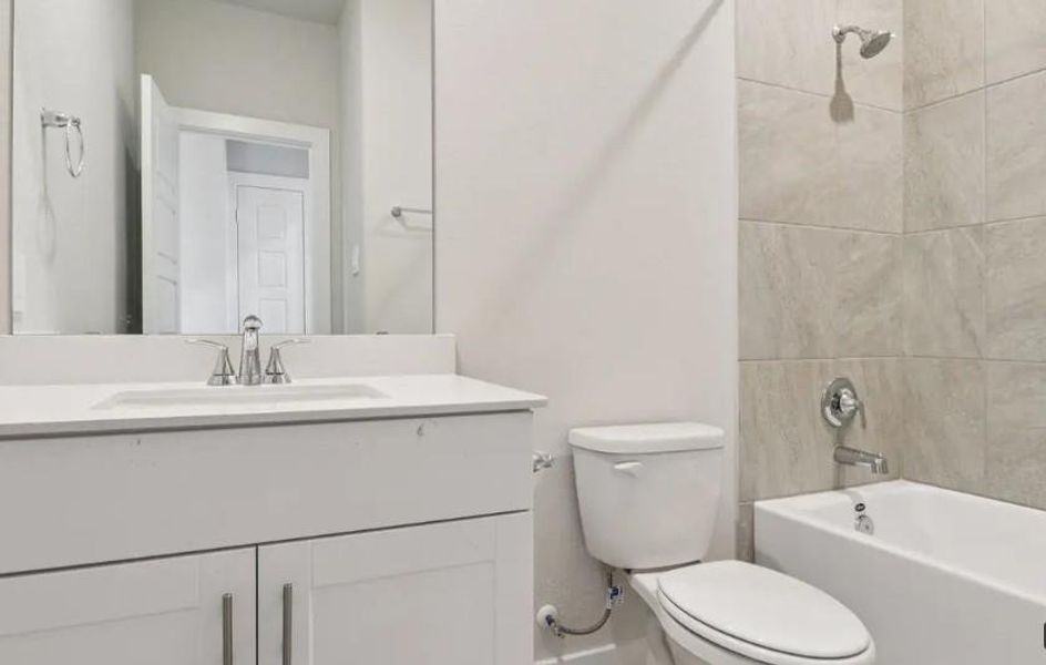 Photo is not of the actual home, but is an inspirational photo of builder’s model home and may depict options, furnishings, and/or decorator features that are not included Photo is not of the actual home, but is an inspirational photo of builder’s model home and may depict options, furnishings, and/or decorator features that are not included