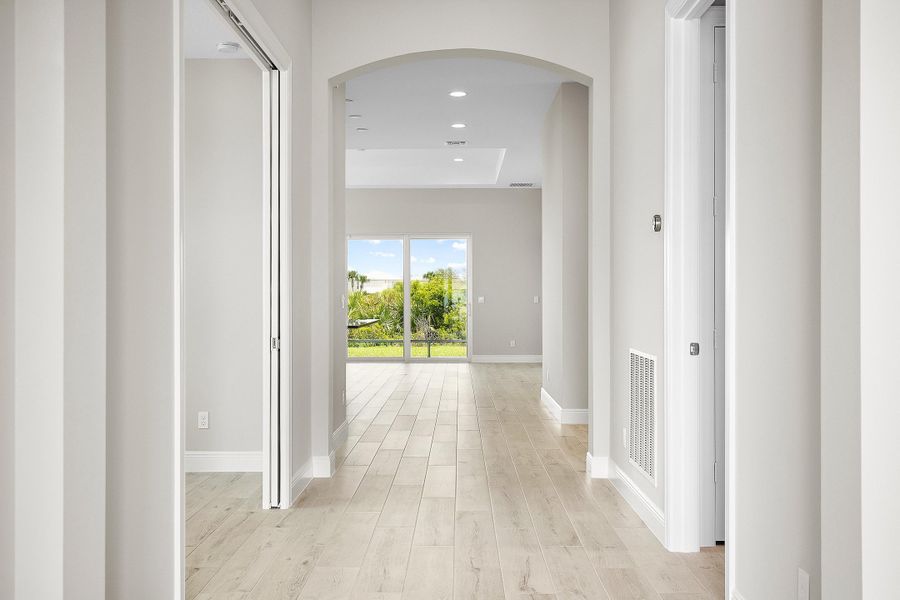 Foyer | 12471 SW Sunrise Lake Terrace