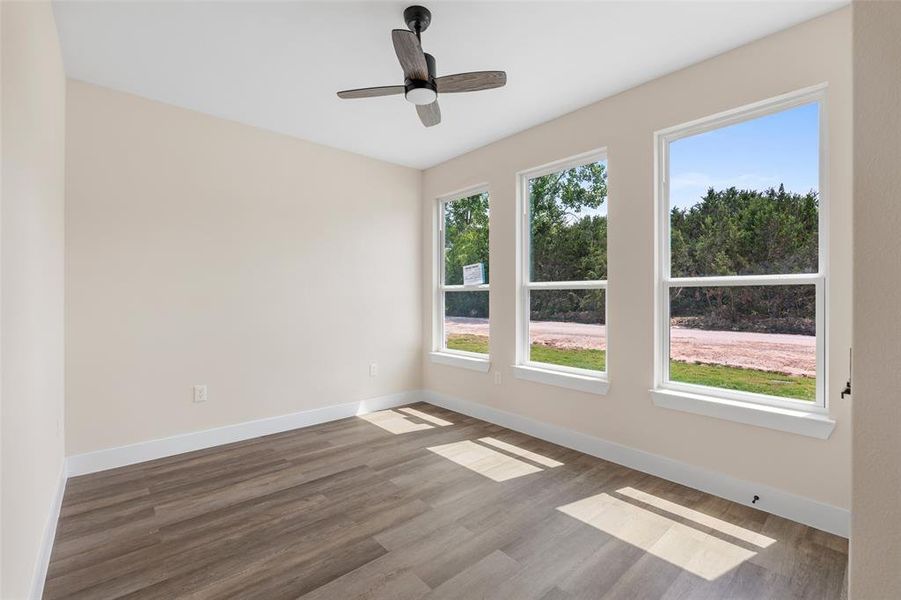Spacious, unfurnished interior of a new home in , Granbury (Image 10).
