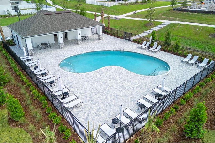 Community amenities in Oakview, Apopka (Image 12).