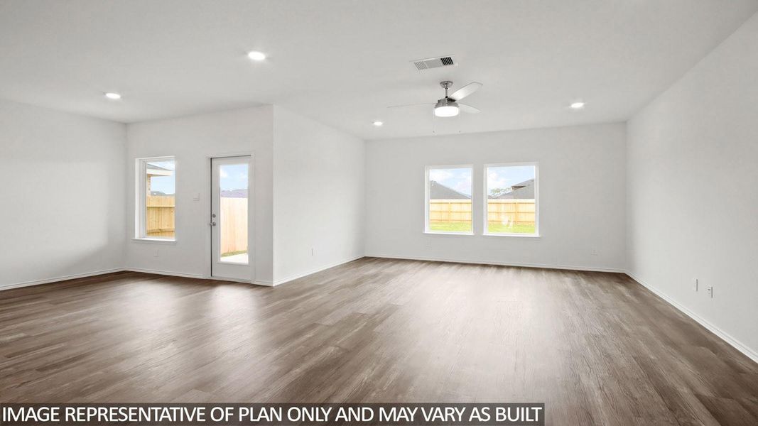 Spacious, unfurnished interior of a new home in Porters Mill, New Caney (Image 9).