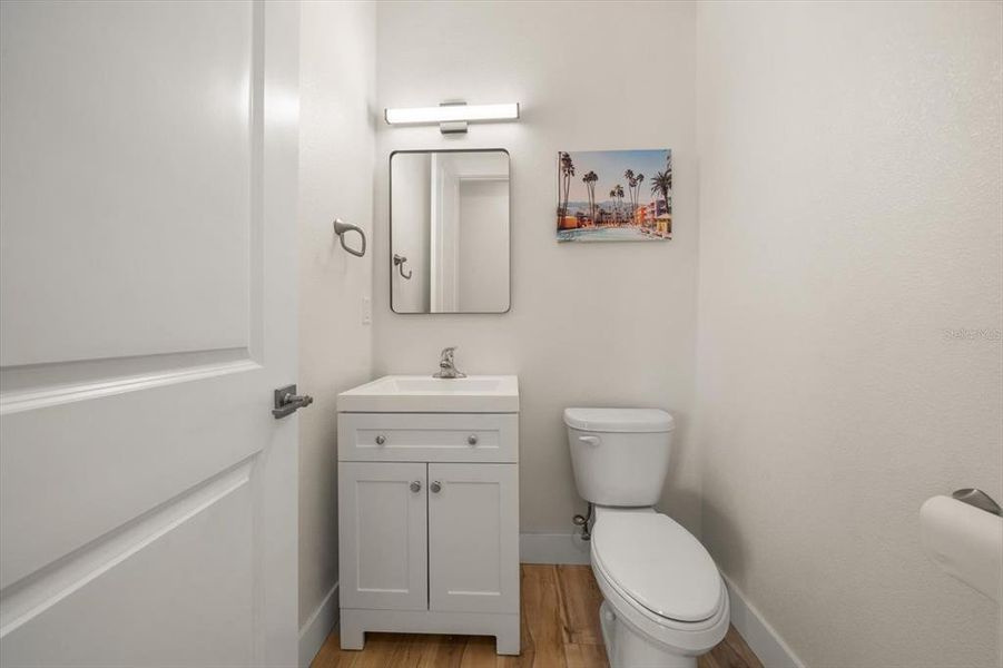 Furnished interior view inside a new home in , Largo (Image 12).